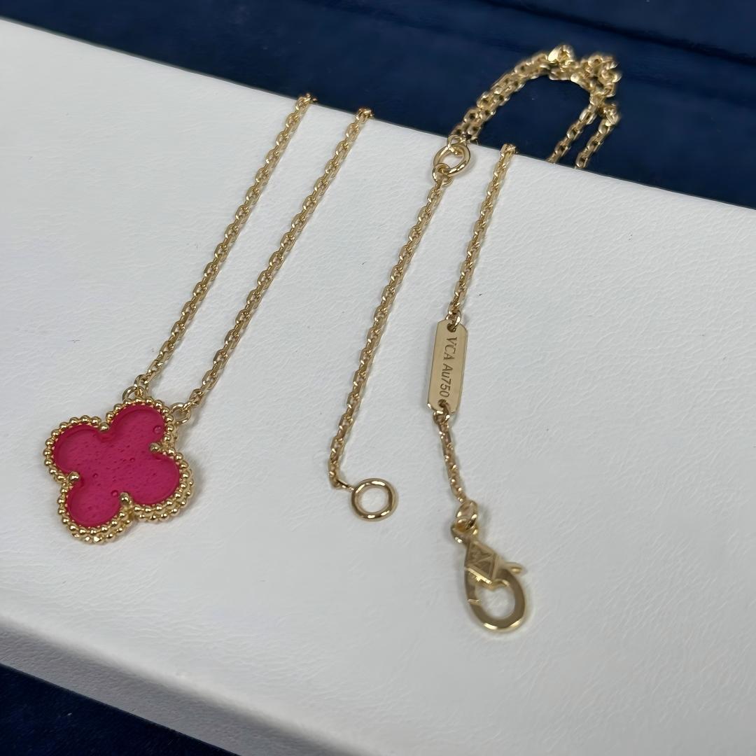 [Royal Jewellery]NEW CLOVER 15MM PINK ENAMEL NECKLACE
