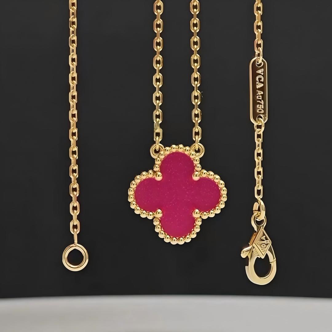 [Royal Jewellery]NEW CLOVER 15MM PINK ENAMEL NECKLACE