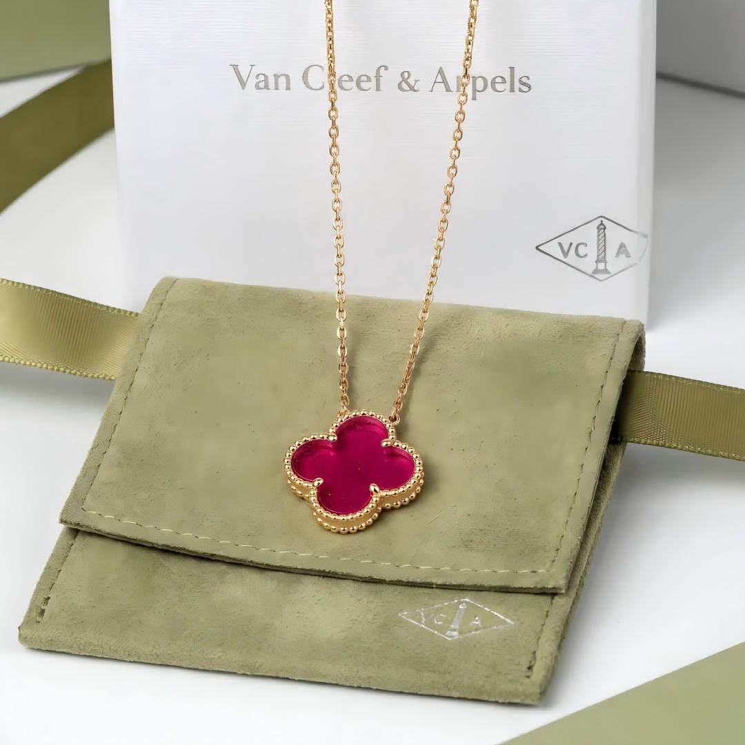[Royal Jewellery]NEW CLOVER 15MM PINK ENAMEL NECKLACE