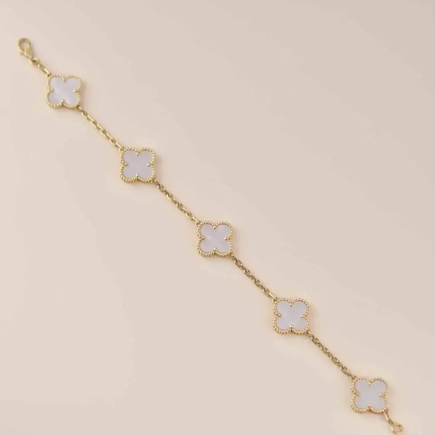 [Royal Jewellery]CLOVER  5 MOTIF WHITE MOP BRACELET