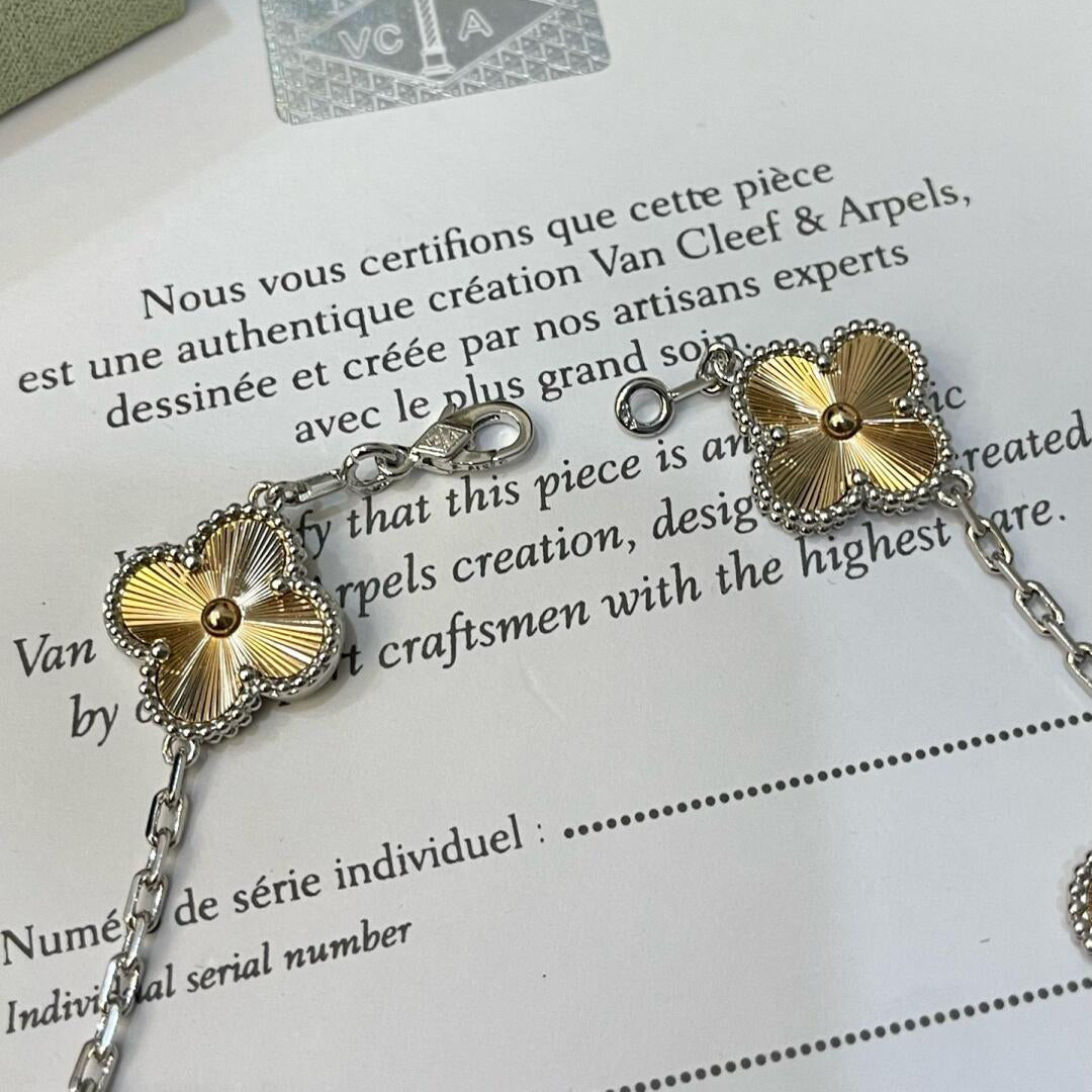 [Royal Jewellery]CLOVER  5 MOTIFS  CHRISTMAS LIMITED EDITION BRACELET