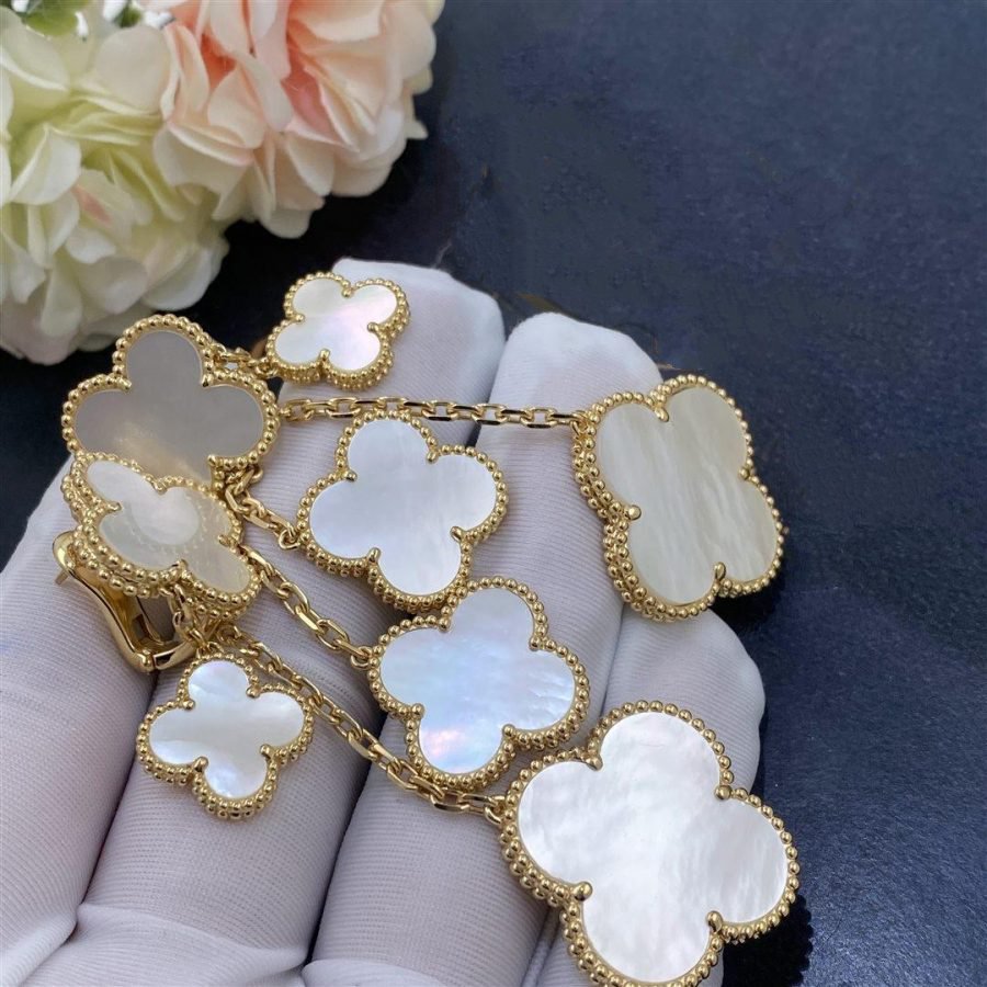 [Royal]CLOVER EARRINGS WHITE MOP 4 MOTIFS GOLD