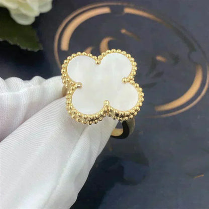 [ROYAL]CLOVER WHITE MOP RING