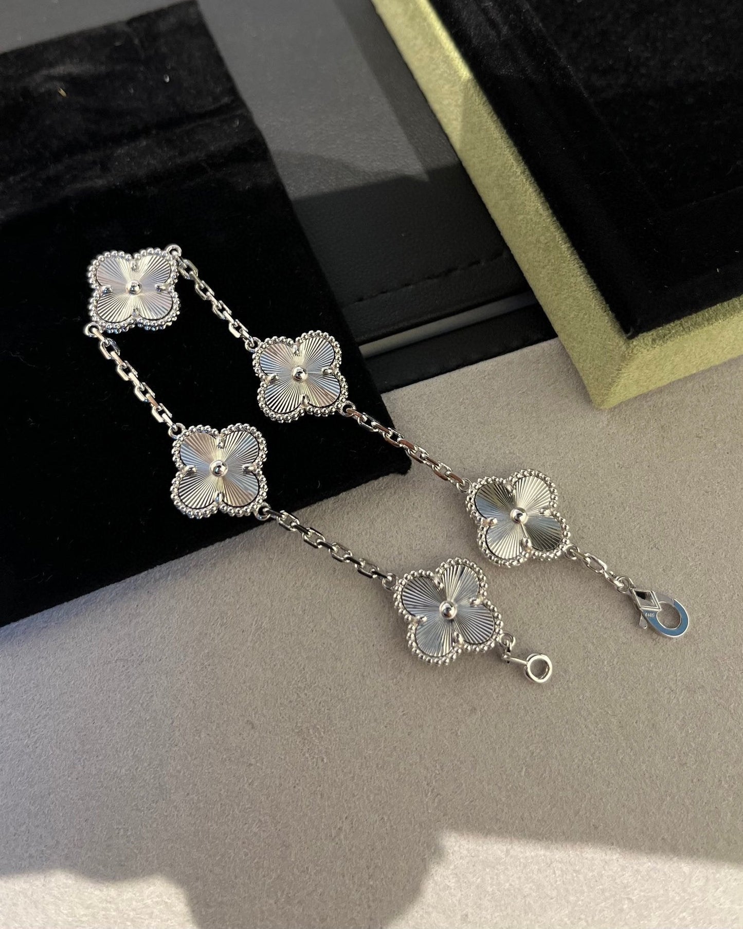 [Royal Jewellery]CLOVER SILVER 5 MOTIFS BRACELET