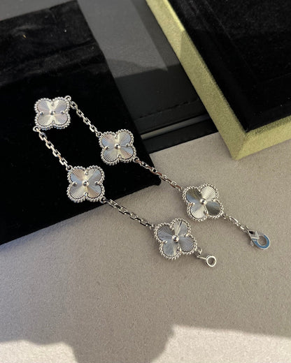 [Royal Jewellery]CLOVER SILVER 5 MOTIFS BRACELET
